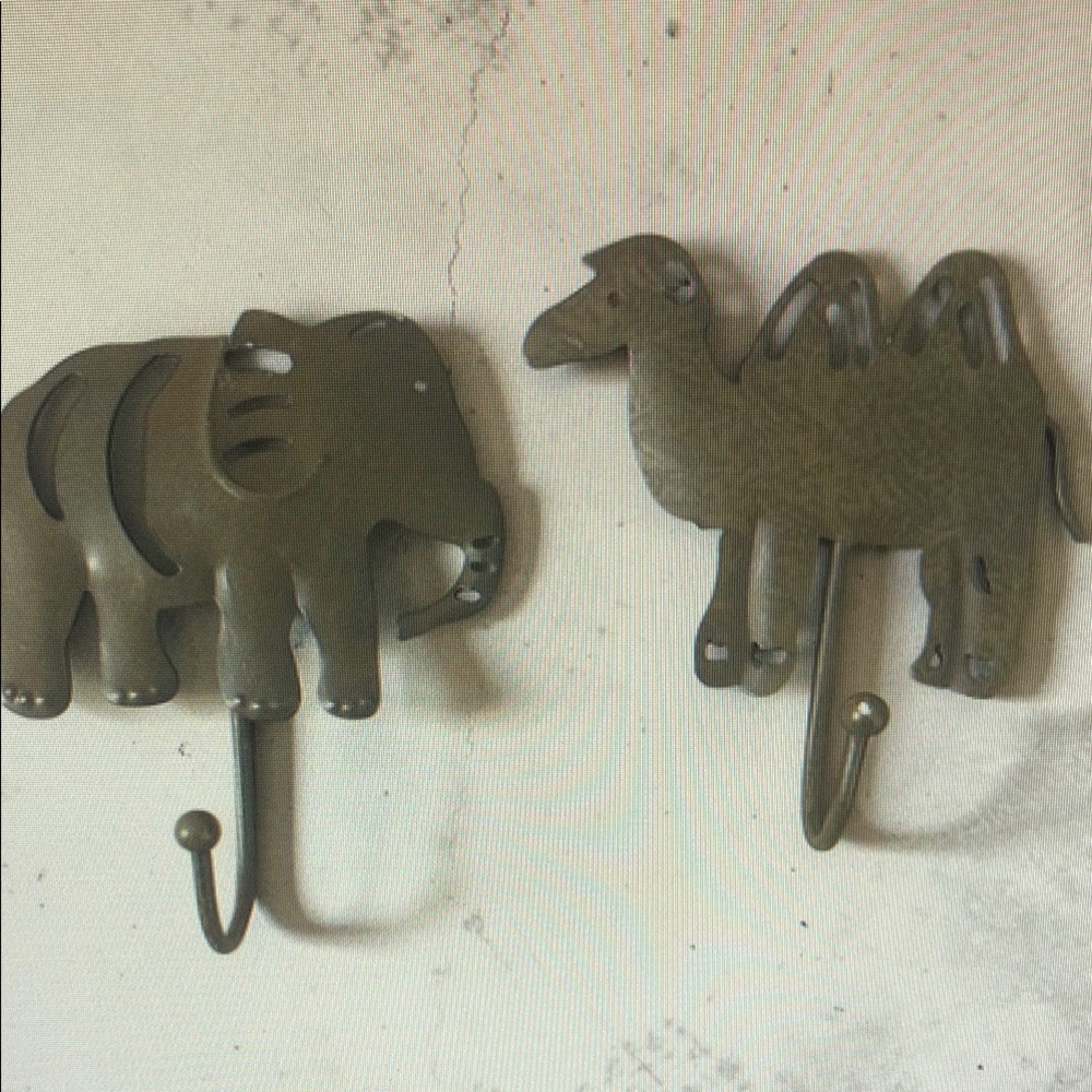 Metal Animal Wall Hooks Elephant Camel Bronze Finish Safari Decor Set 2